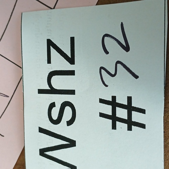 UGG women's lime green suede ankle boots. In great condition. Size 6 - Picture 12 of 12